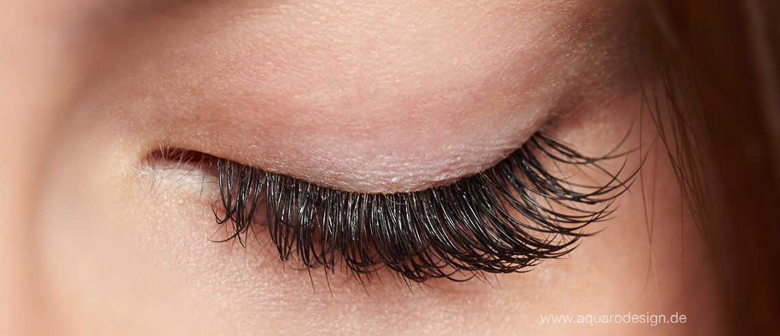 Einzelwimpernverlängerung